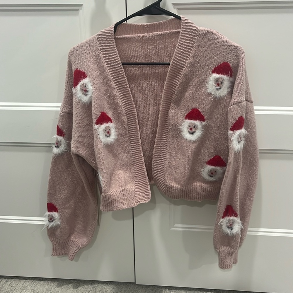 Medium cropped Santa sweater pink